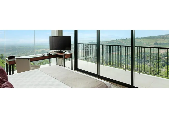 Royal Tulip Gunung Geulis Resort And Golf